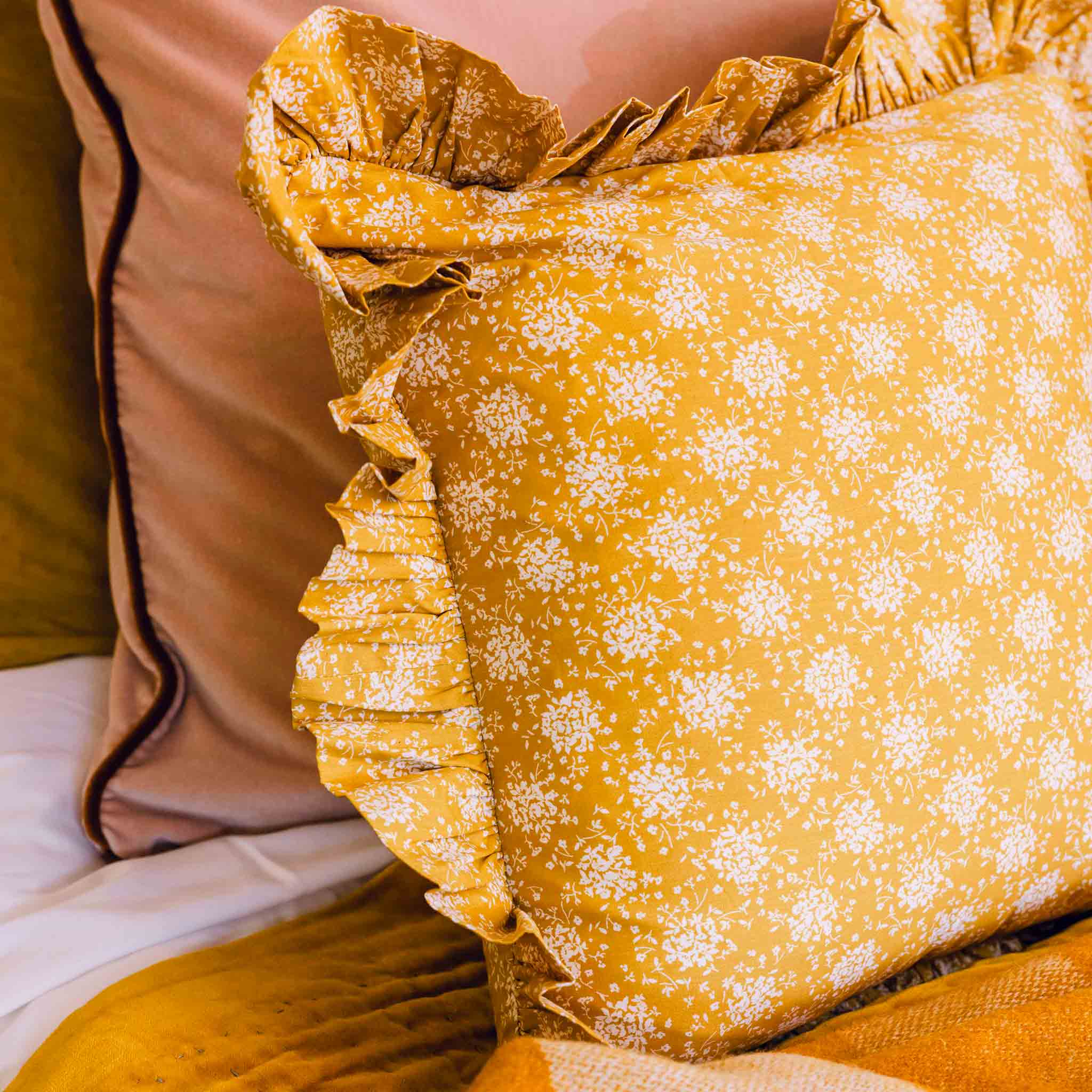 Lemmikki Frill Cushion Projektityyny - Image 4